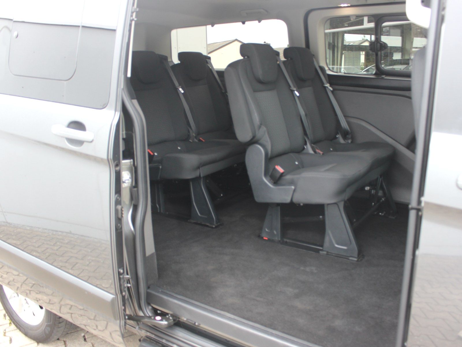 Fahrzeugabbildung Ford Tourneo Custom 320 L2 Tourneo Trend FWD