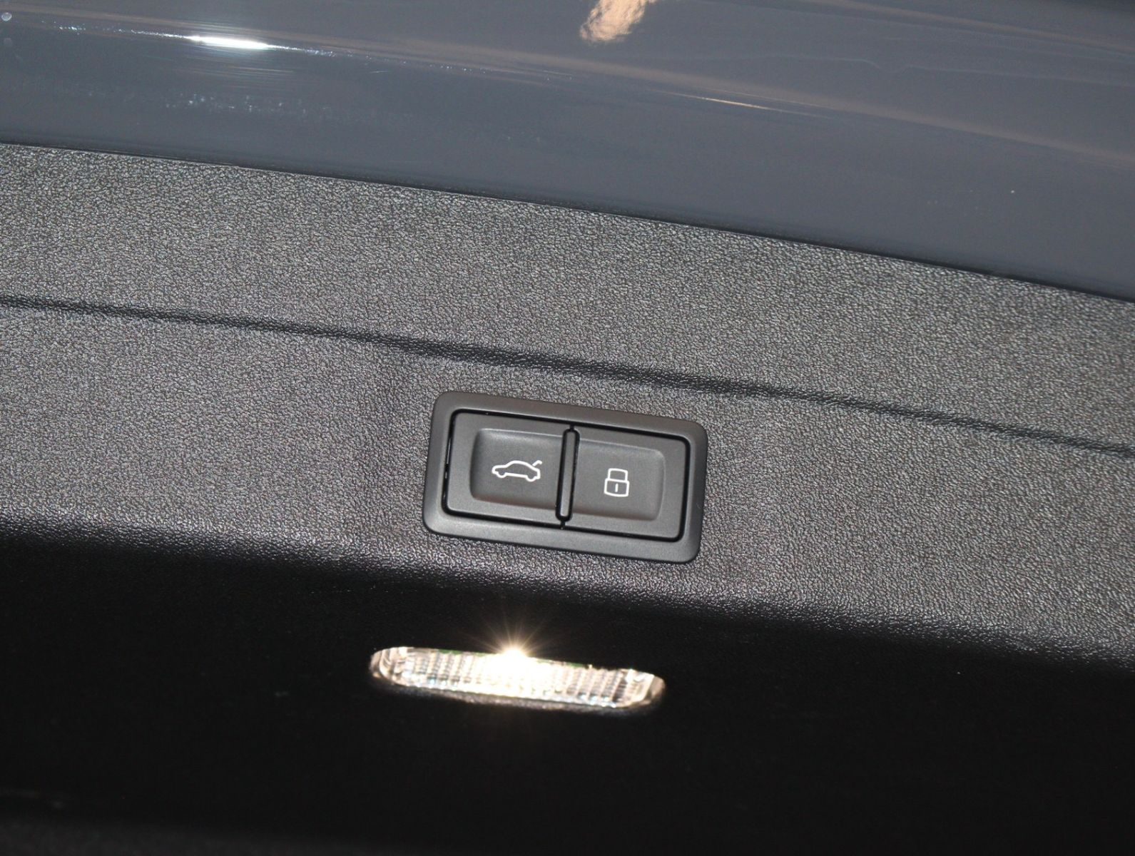 Fahrzeugabbildung Audi A5 TDI S tr quattro edition one Avant*S-Line