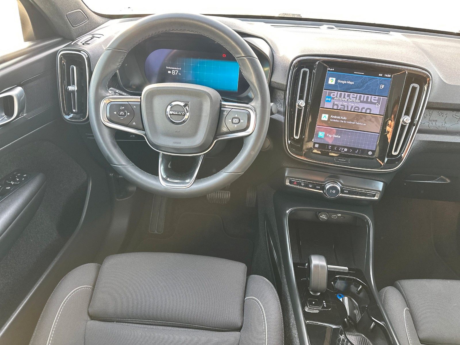 Fahrzeugabbildung Volvo C40 Plus Pure Electric AWD, ANHÄNGERKUPPLUNG