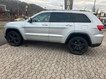 Jeep Grand Cherokee - 8