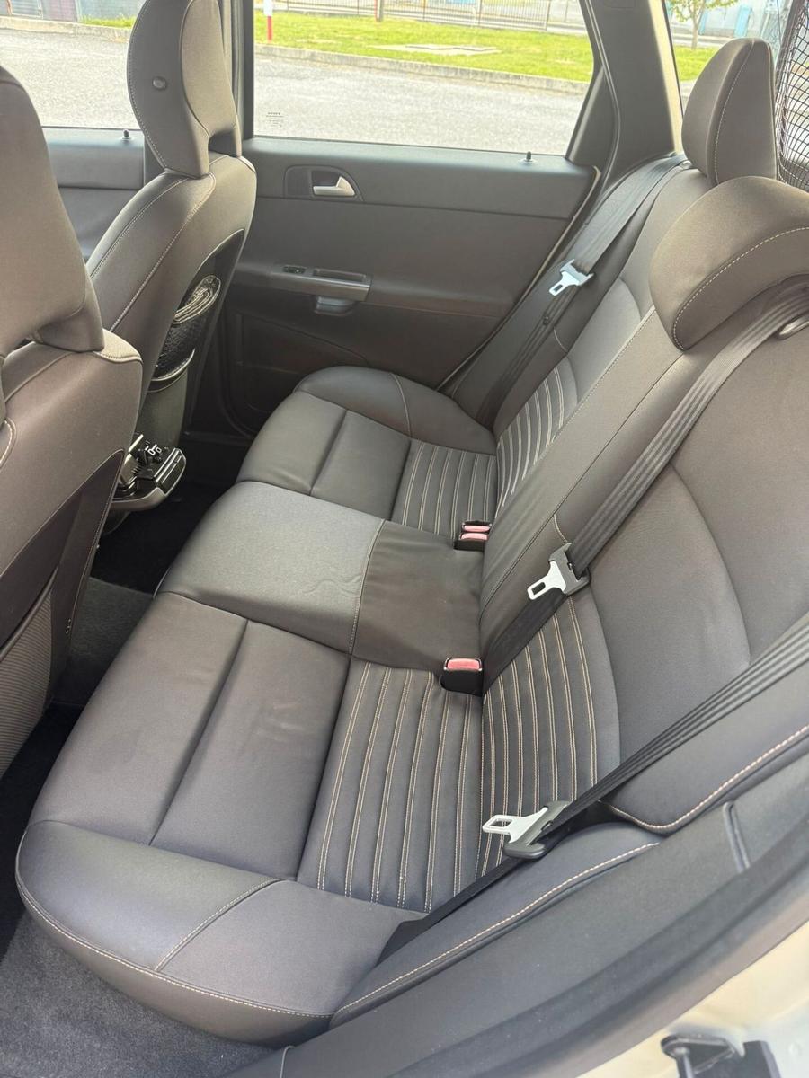 Volvo V50 2011 — photo 12