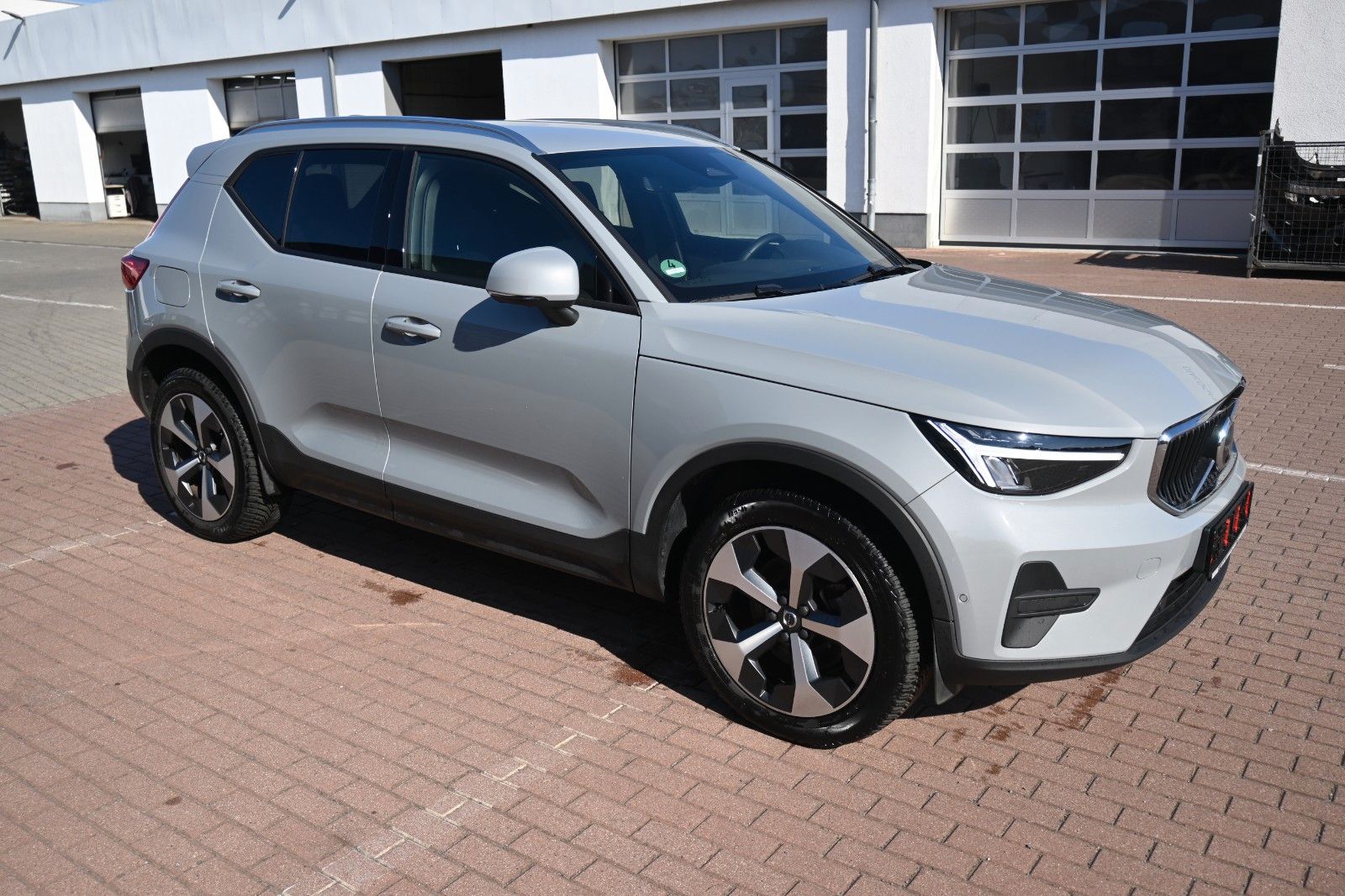 Fahrzeugabbildung Volvo XC40 B3 Benzin Core 2WD*LHZG*360°