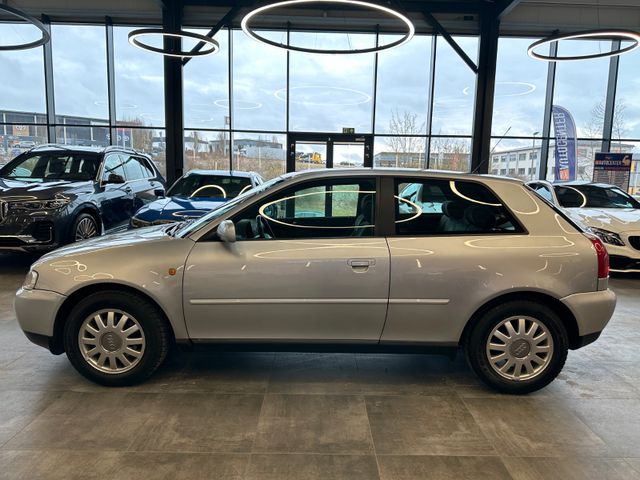 Audi A3 1.8  *Ambiente*Automatik*TÜV 0327*