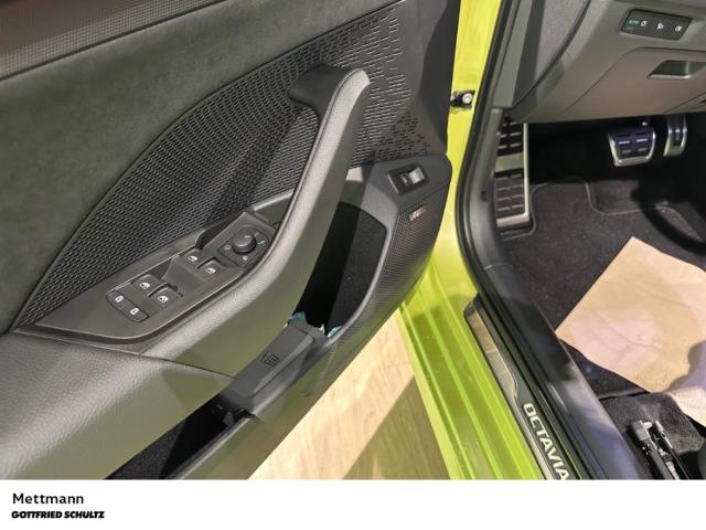 Skoda Octavia Combi RS 2.0 TSI PANO LED NAV RFK AHK HU
