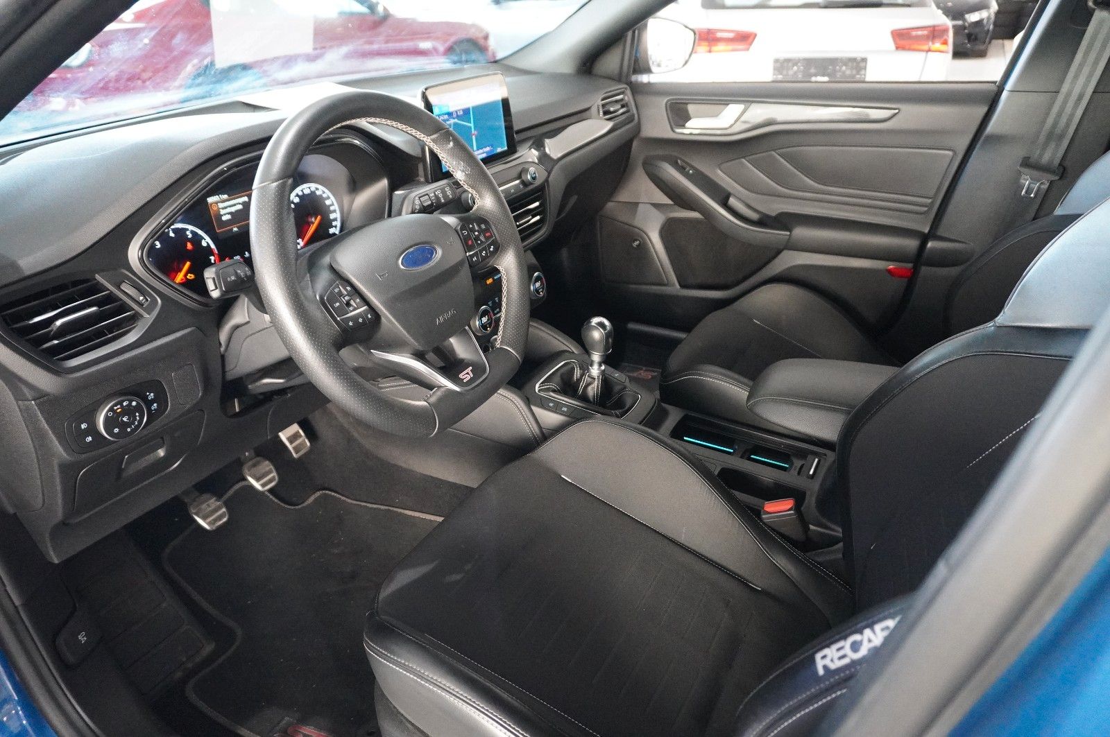 Fahrzeugabbildung Ford Focus Lim. ST 2.3 ECOBOOST NAVI/LED/SH/SPORT/B&O