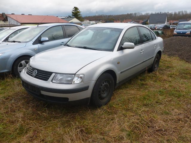 Volkswagen Passat 1.8 Lim./TÜV:09/2025