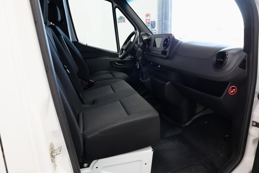 Fahrzeugabbildung Mercedes-Benz Sprinter 315 CDI Pritsche 3665 AHK,KLIMA,7-Sitze