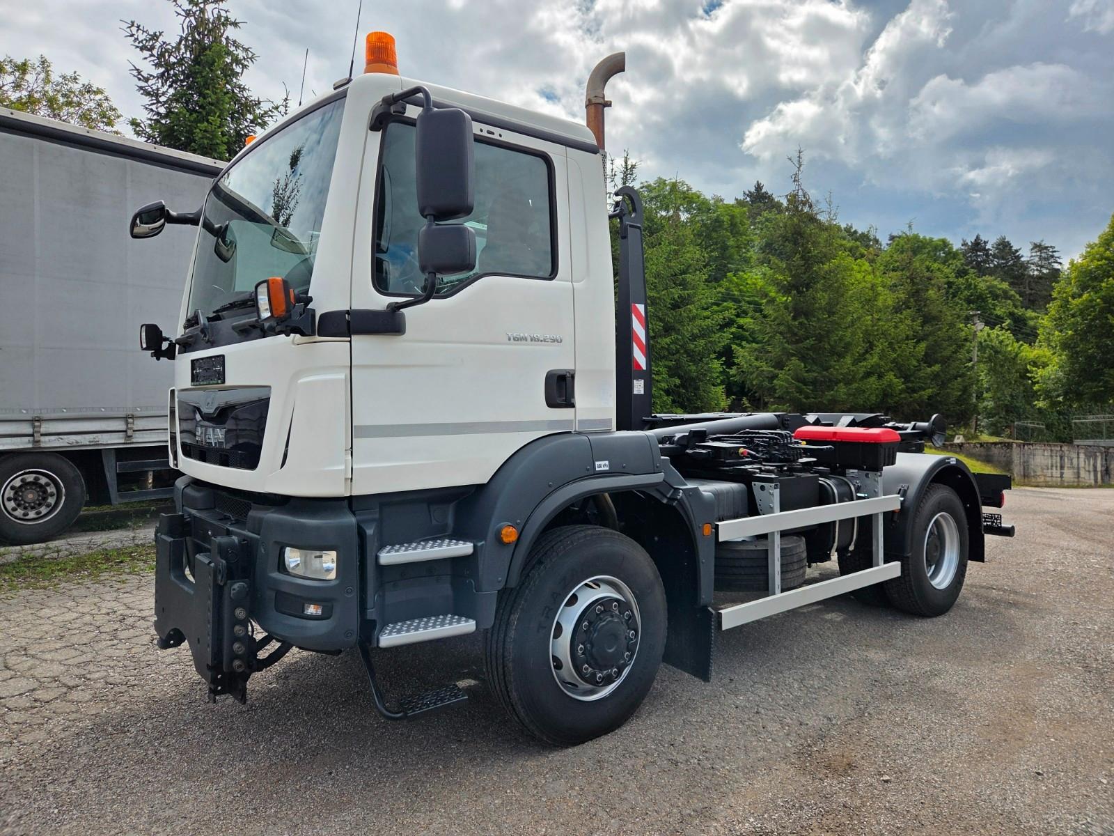 MAN TGM 18.290 4x4 abrollkipper EURO6