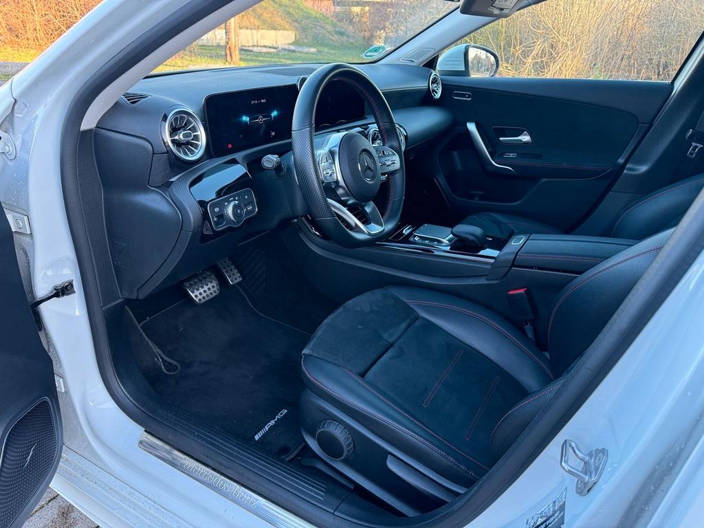 Mercedes-Benz A 220