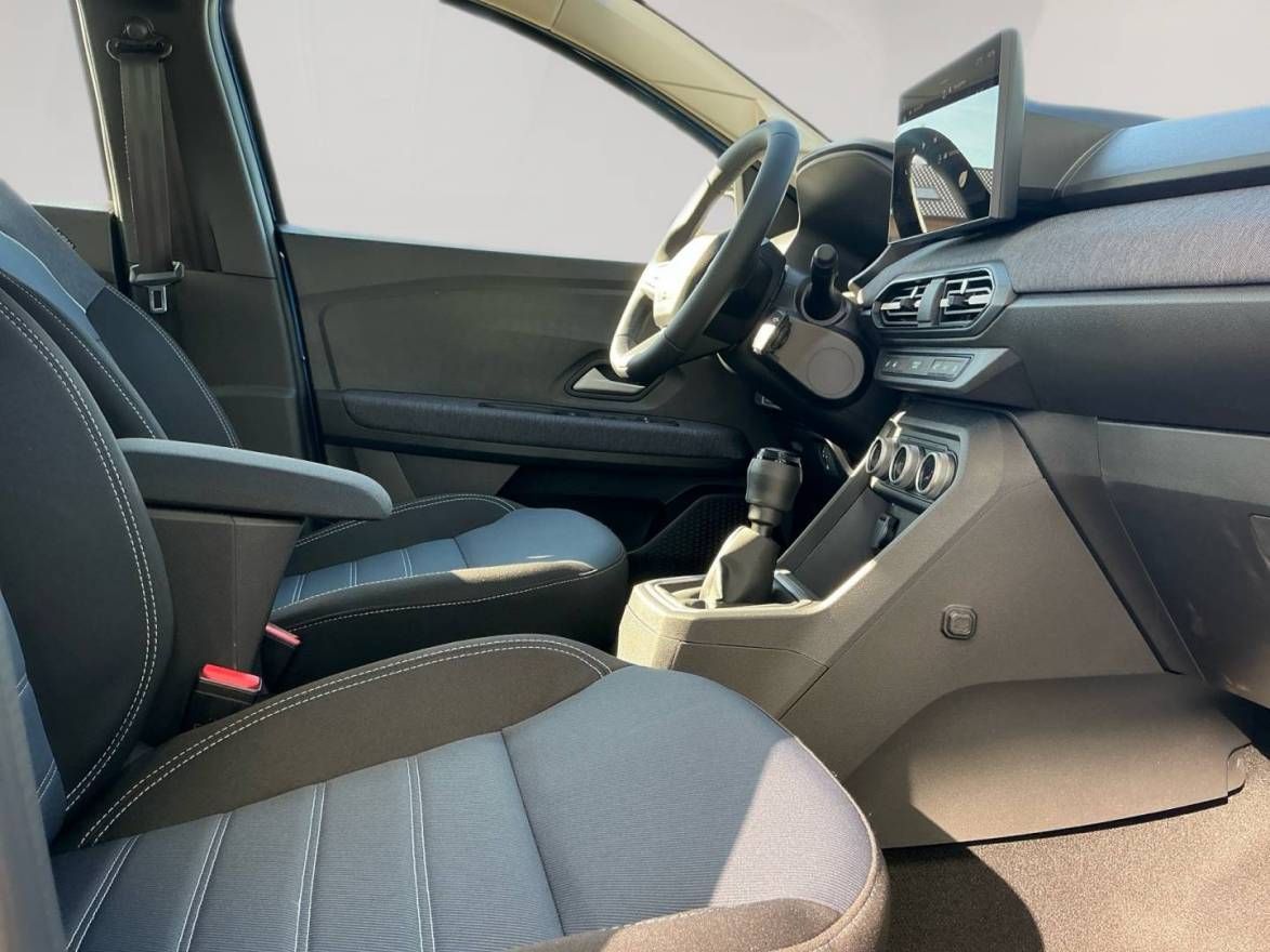 Fahrzeugabbildung Dacia Sandero Journey TCe 100