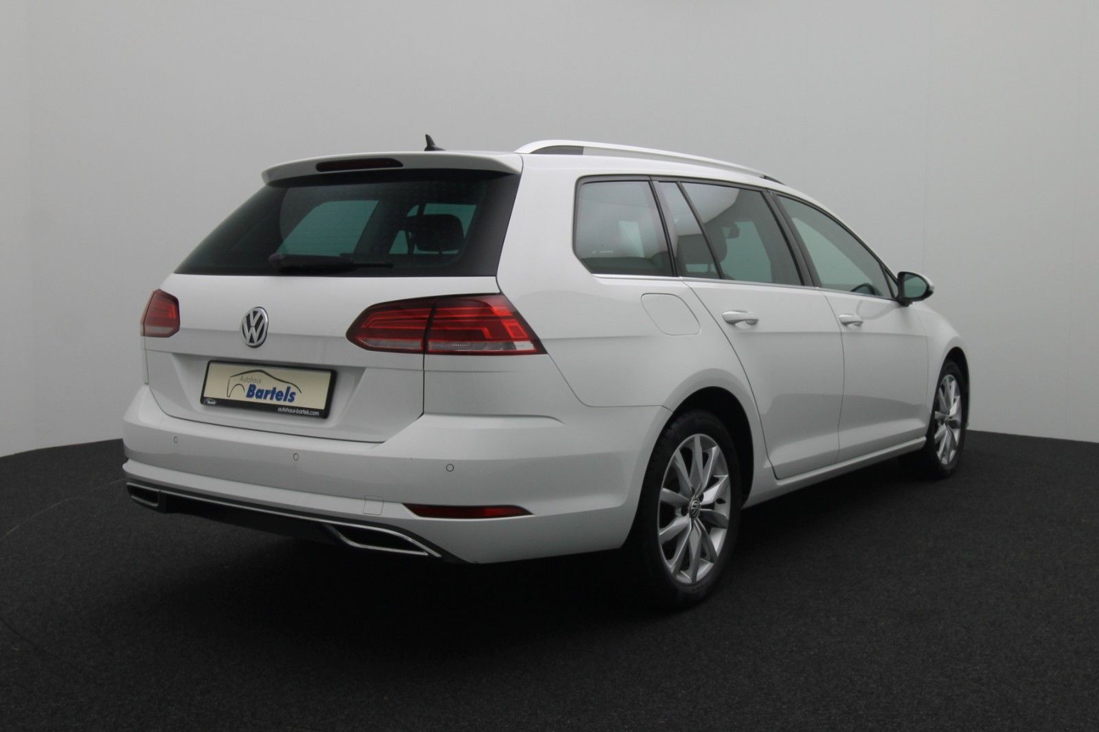 Fahrzeugabbildung Volkswagen Golf VII Variant 1.5 DSG Highline