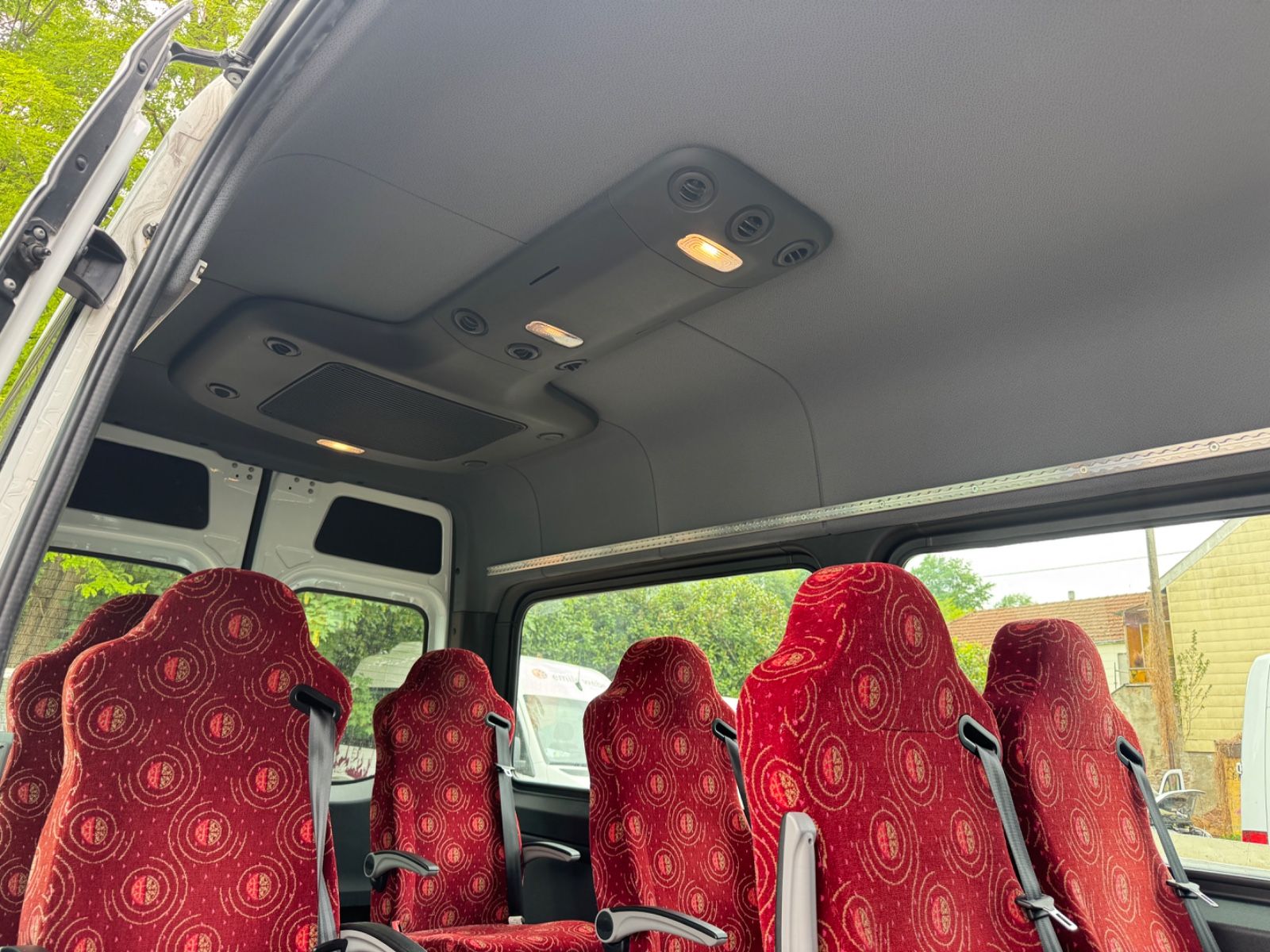 Fahrzeugabbildung Mercedes-Benz Sprinter III 314 CDI 9 Sitzer Doppelklima+9Sitze