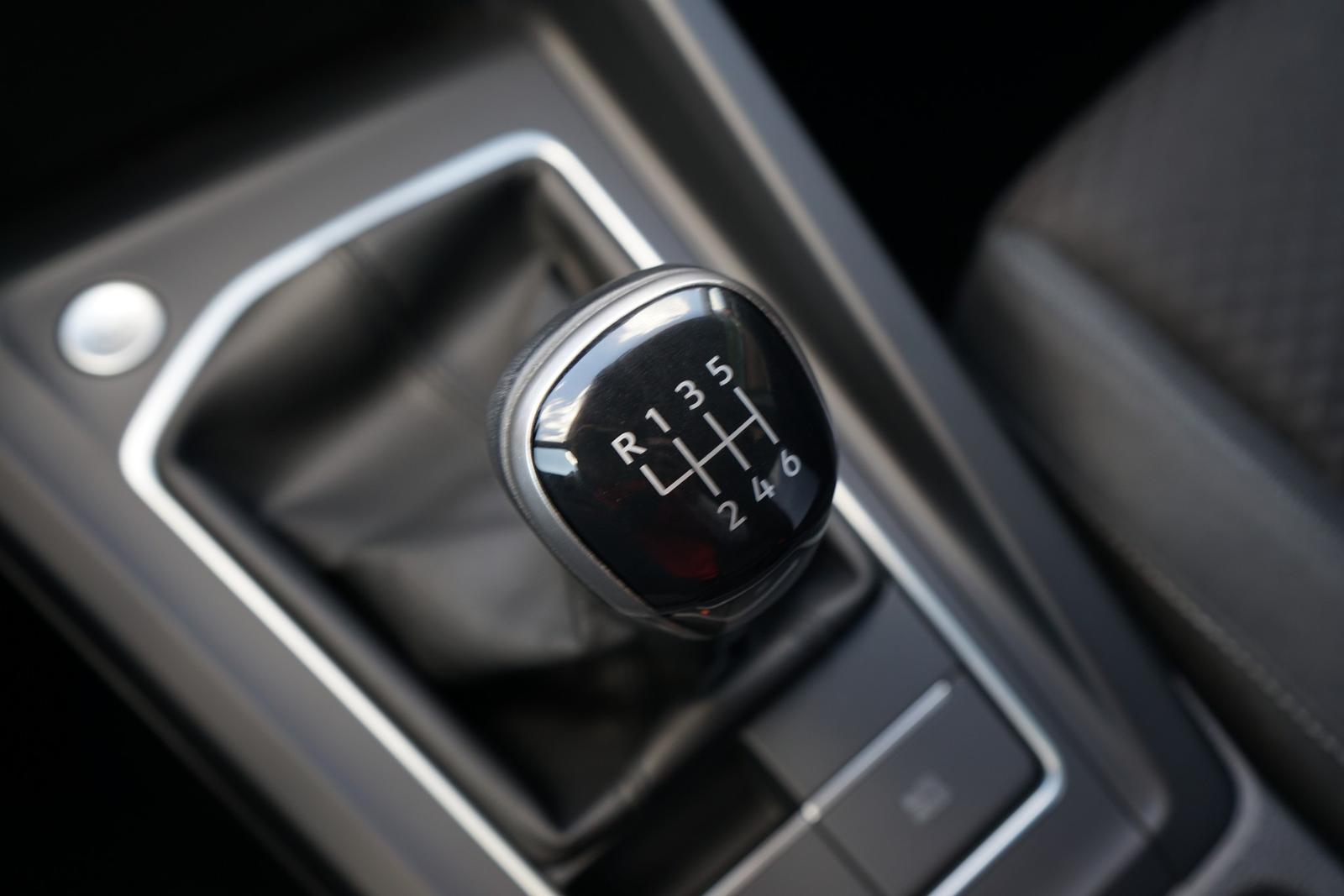 Volkswagen Golf VIII 1.0 Active LED Navi Sitzheizung PDC, миниатюра 17