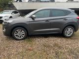 Hyundai TUCSON blue 1.7 CRDi Trend 2WD - Hyundai TUCSON mit Diesel-Antrieb: Geländewagen