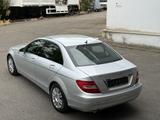 Mercedes-Benz C 200 CGI Elegance Automatik Bi-Xenon Navi AHK - Mercedes-Benz C 200: Elegance