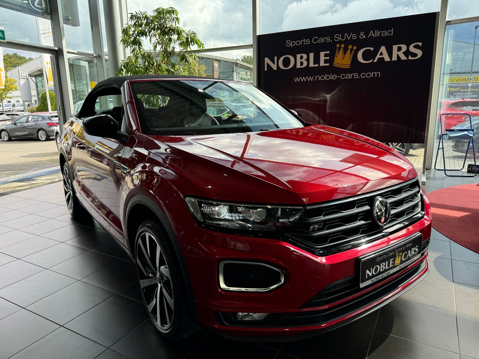 Fahrzeugabbildung Volkswagen T-Roc Cabriolet R-Line AHK BEATS NAV SHZ RFK 19"