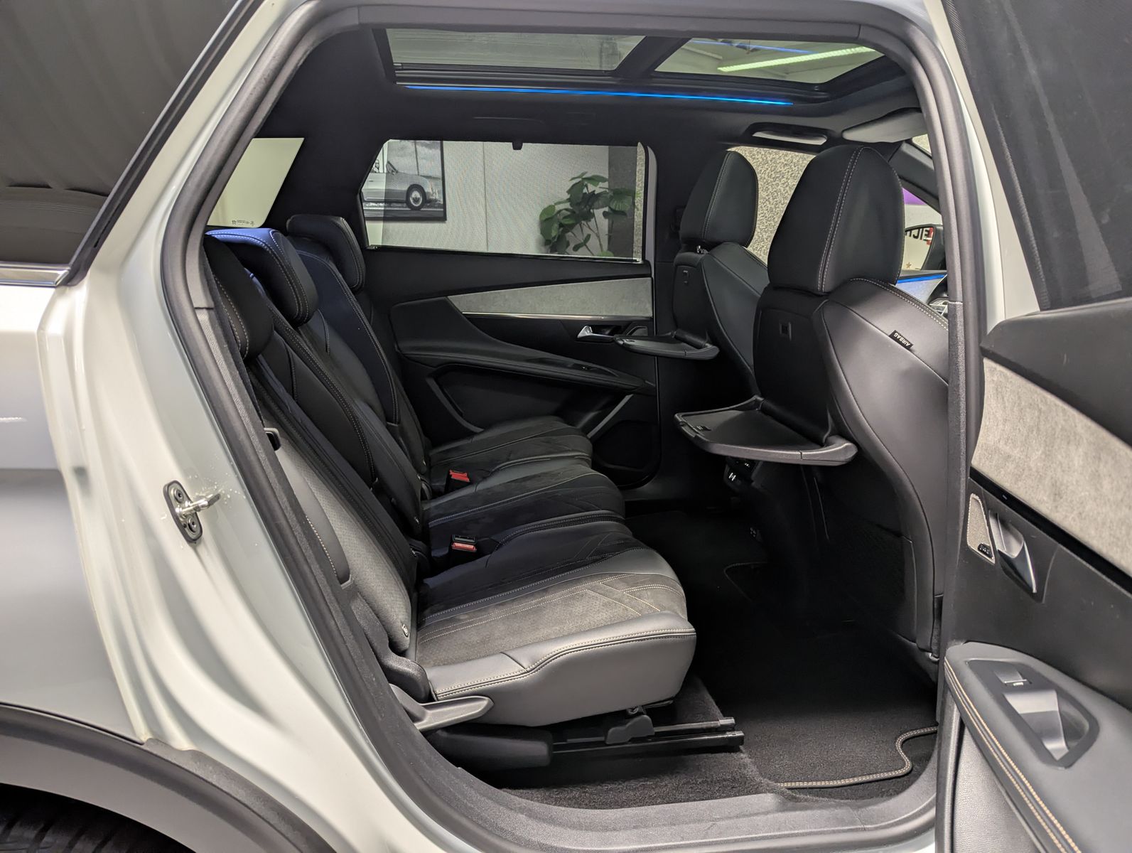 PEUGEOT 5008 GT Allure Pack Kamera LED Pano 7-Sitze AHK - Image 15