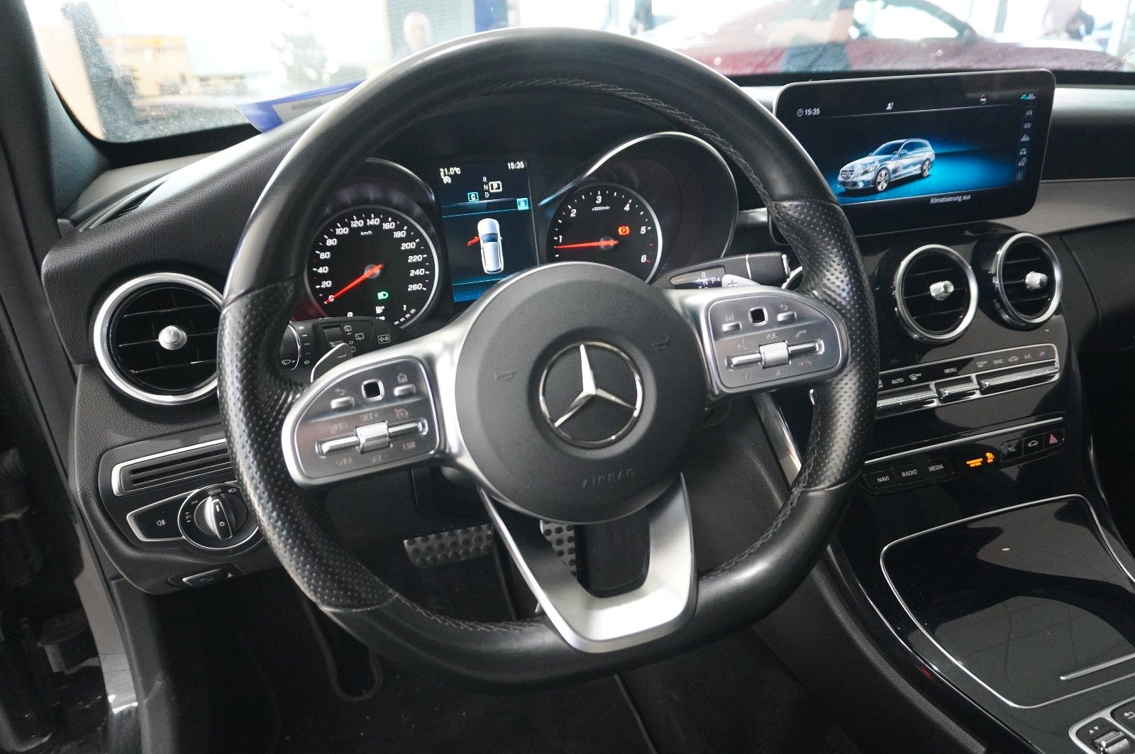 Fahrzeugabbildung Mercedes-Benz C 220 T AMG LINE 4MATIC 9G NAVI/LED/SPORT/BURME.