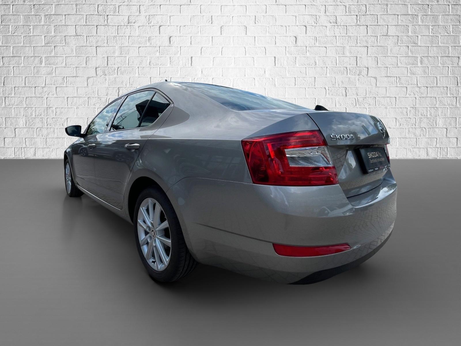 Skoda Octavia Lim. 1.4 Schalt - Elegance Temp Einparkh