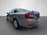 Skoda Octavia Lim. 1.4 Schalt - Elegance Temp Einparkh - Skoda Octavia mit Benzin-Antrieb: Limousine, 1.4