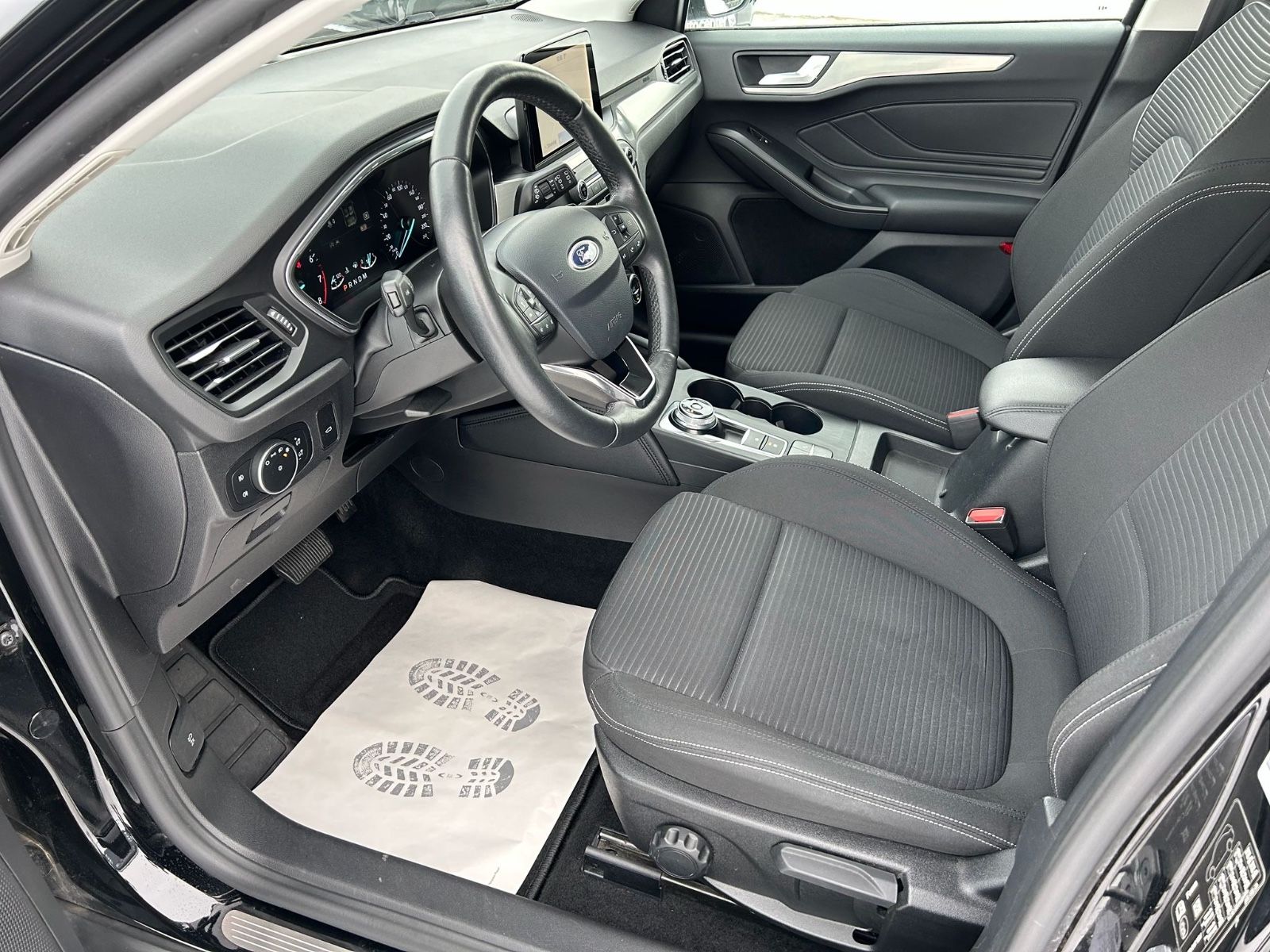 Fahrzeugabbildung Ford Focus Turnier Titanium°LED°Kamera°Navi°