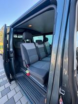 Volkswagen VW T5 Transporter - mit Rollstuhlrampe - Behindertengerechte Volkswagen T5 Transporter