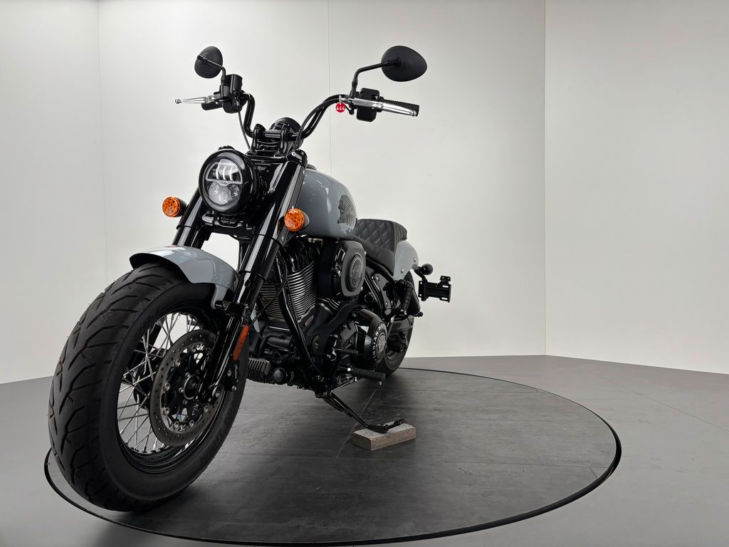 Fahrzeugabbildung Indian CHIEF BOBBER DARK HORSE *JEKILL & HYDE*