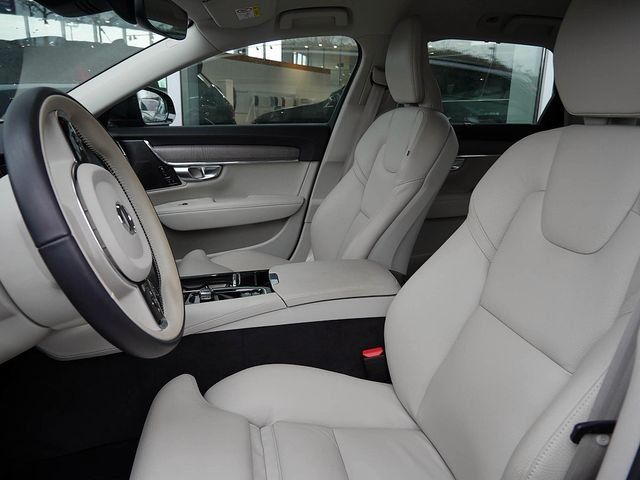 Volvo V90 Kombi 2.0 Plus Dark Recharge Plug-In Hybrid  foto 18