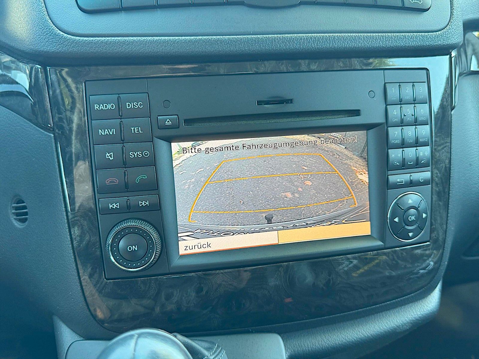 Fahrzeugabbildung Mercedes-Benz Viano 3.0 CDI Avantgarde Edition 125 lang *Pano*