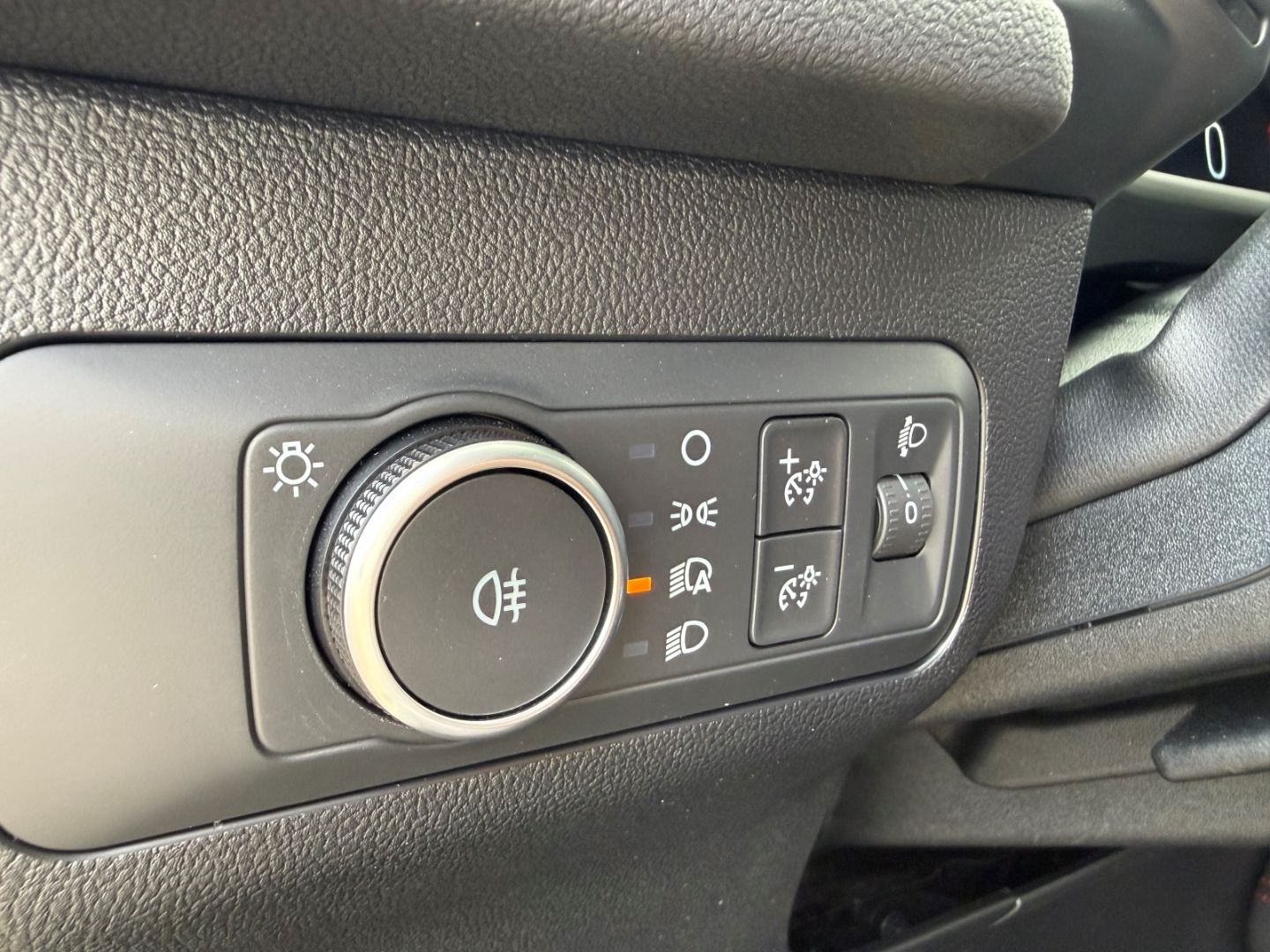 Fahrzeugabbildung Ford Kuga ST-Line Sport 5J AHK Navi Digi Co LED CarPl