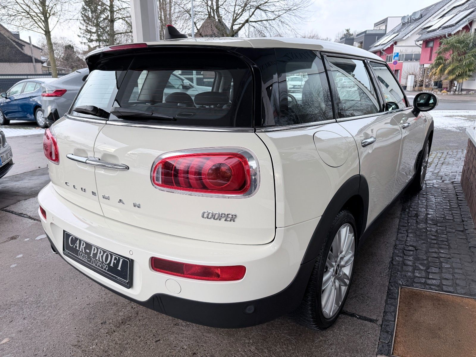 Fahrzeugabbildung MINI COOPER Clubman Autom. Navi/LED/Allwetter/PDC