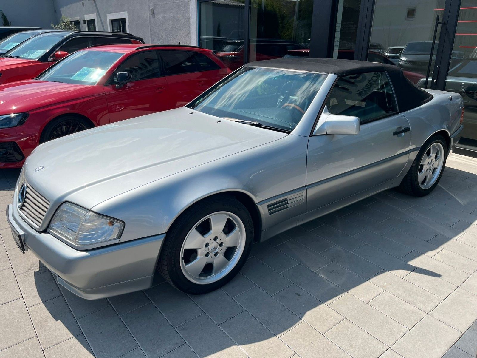 Fahrzeugabbildung Mercedes-Benz SL 300*H-Kennzeichen*HU 07/2027*