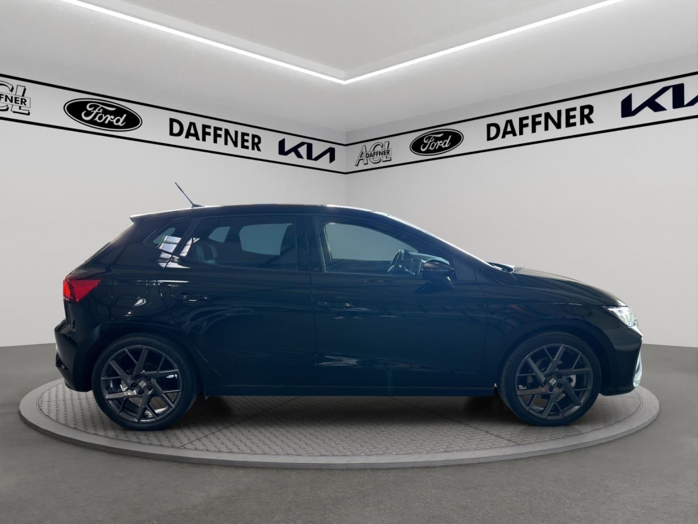 Fahrzeugabbildung SEAT Ibiza 1.0 TSI 85 kW FR Navi Dig. Cockpit LED ACC
