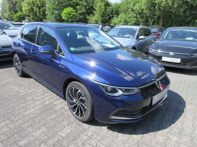 Volkswagen Golf Style 1.5 TSI DSG NAVI PANORAMA KAMERA IQ L