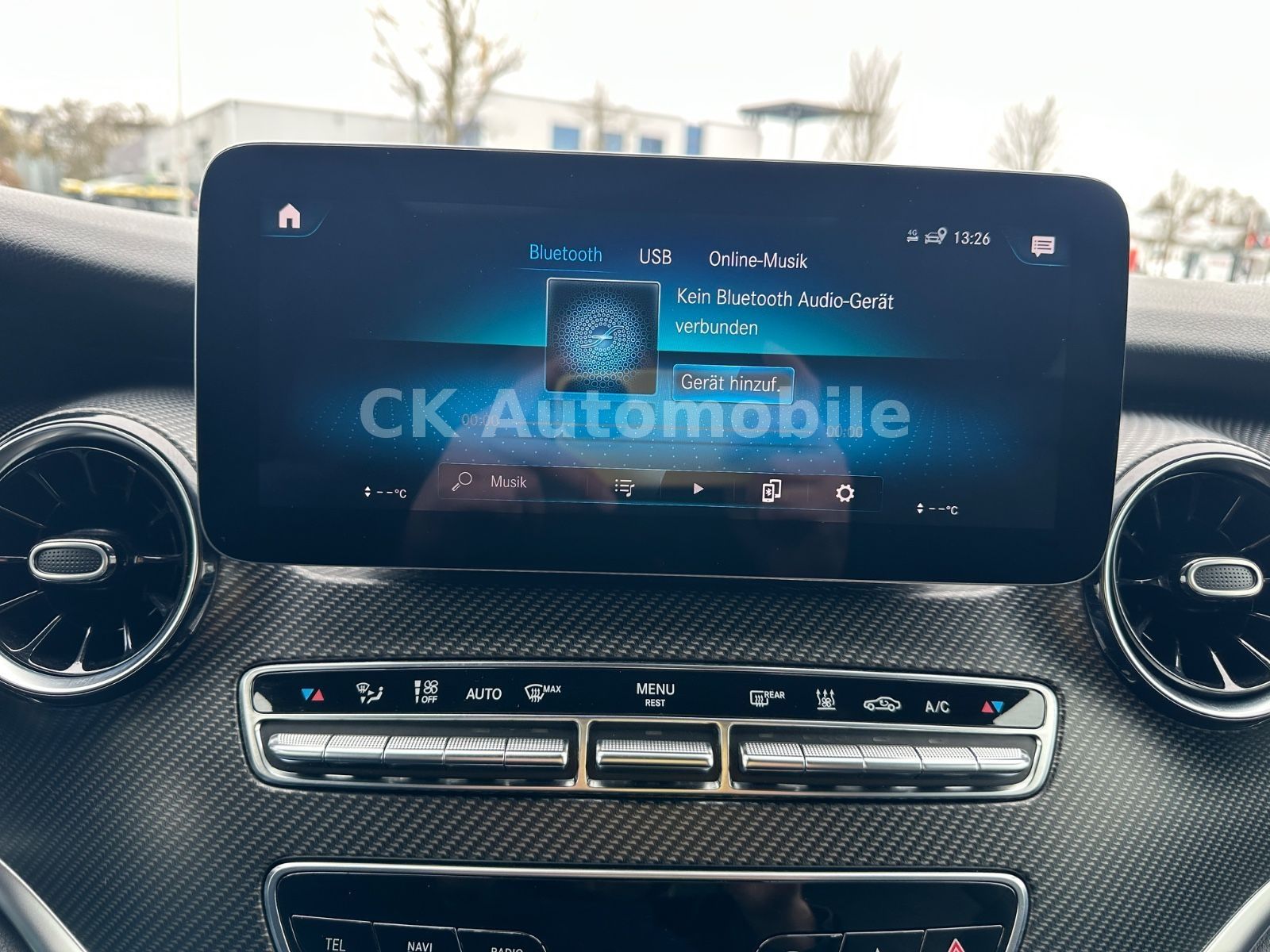 Fahrzeugabbildung Mercedes-Benz V 300 Avantgarde Edition AMG-LIne 4Matic Lang