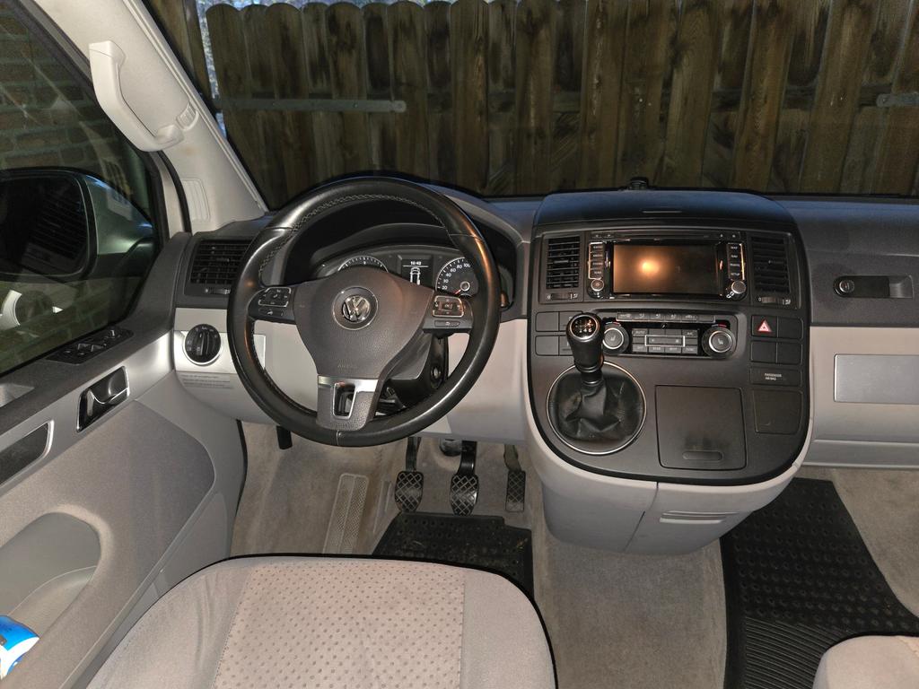 Volkswagen T5 California