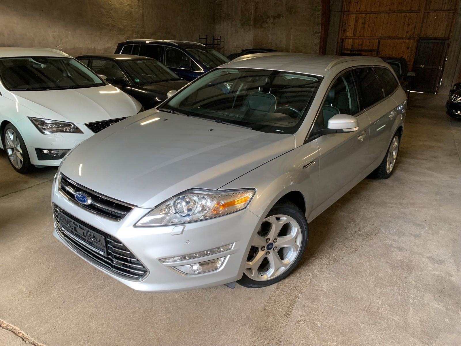 Ford Mondeo Turnier*TITANIUM*PREMIUM*LEDER*AHK*18ZOLL