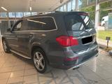 Mercedes-Benz GL 63 AMG - graue Mercedes-Benz GL-Klasse