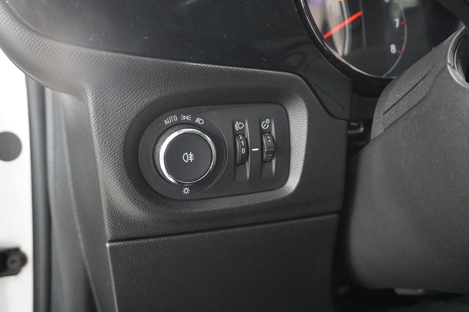 Fahrzeugabbildung Opel Corsa F 1.2 ELEGANCE NAVI/LED/TEMP./SPORT/DAB+