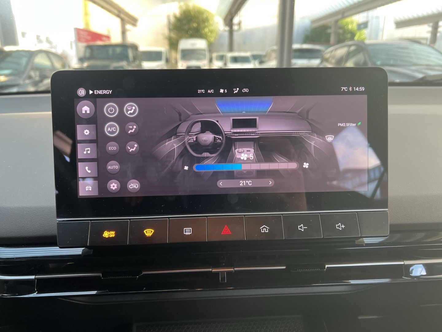 Fahrzeugabbildung MG MG4 51kWh STD Navi Soundsystem LED ACC Apple Car