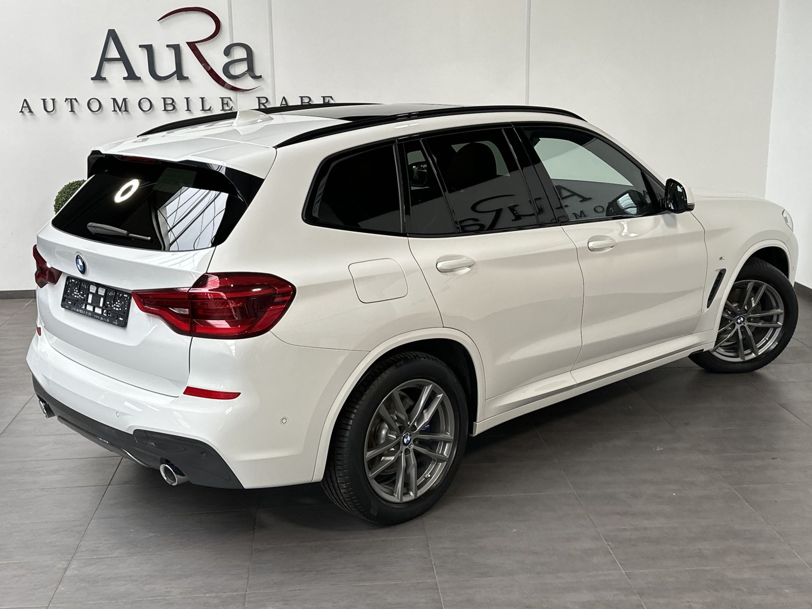 Fahrzeugabbildung BMW X3 xDrive30d M-Sport NAV+LED+PANORAMA+HUD+KAMERA