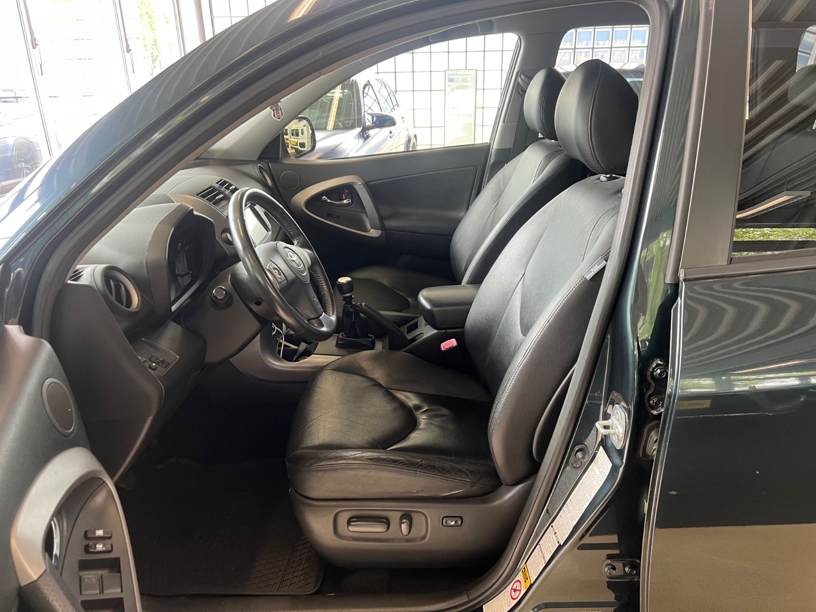 Fahrzeugabbildung Toyota RAV 4 RAV4 Executive 4X4 *VOLLAUSSTATTUNG*