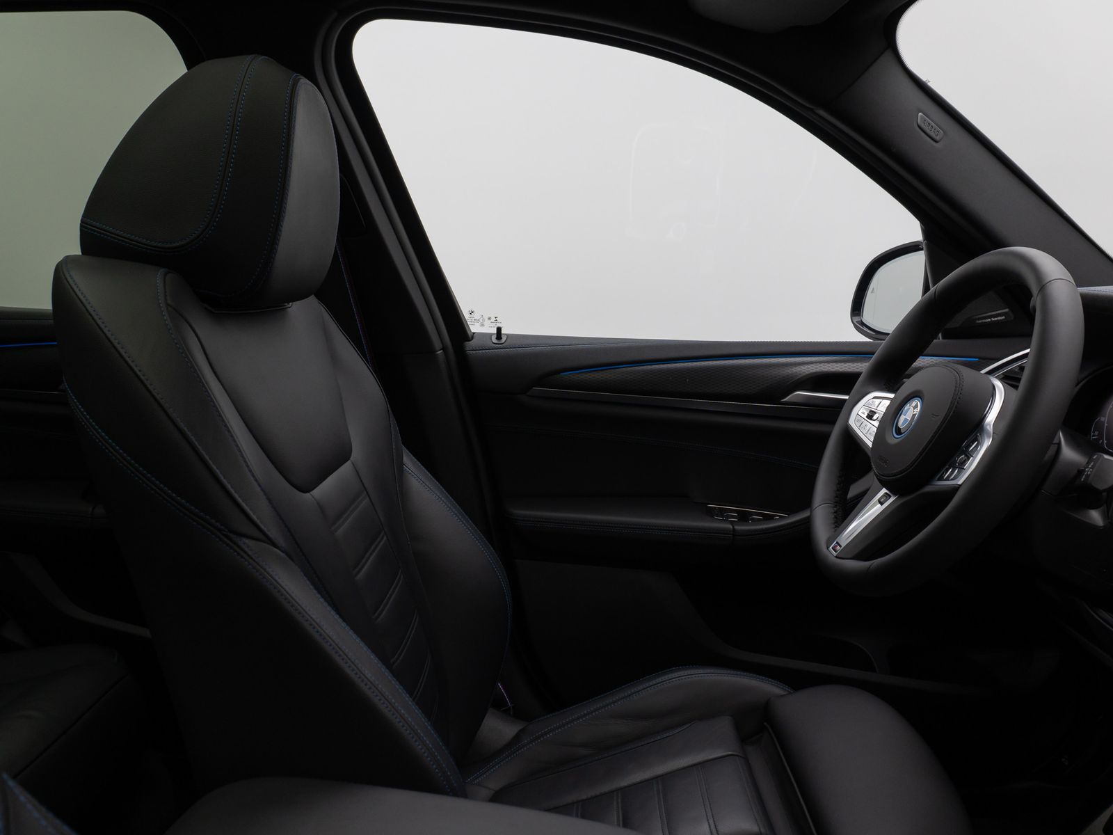 Fahrzeugabbildung BMW iX3 Impressive M Sport Panoram Laser 360°HUD H/K