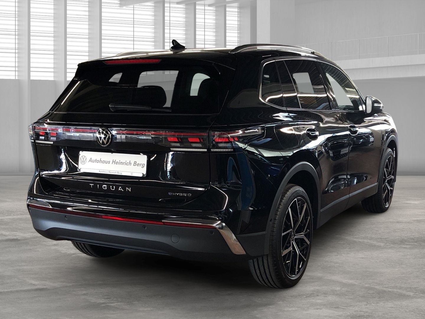 Fahrzeugabbildung Volkswagen Tiguan TSI 150 kW Elegance 1.5 eHybrid DSG AD AH