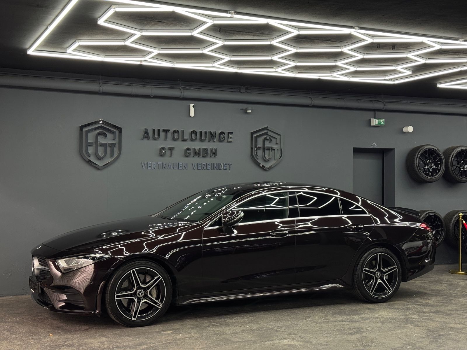 MERCEDES-BENZ CLS 350d 4Matic AMG Line Widescreen Rubinschwarz