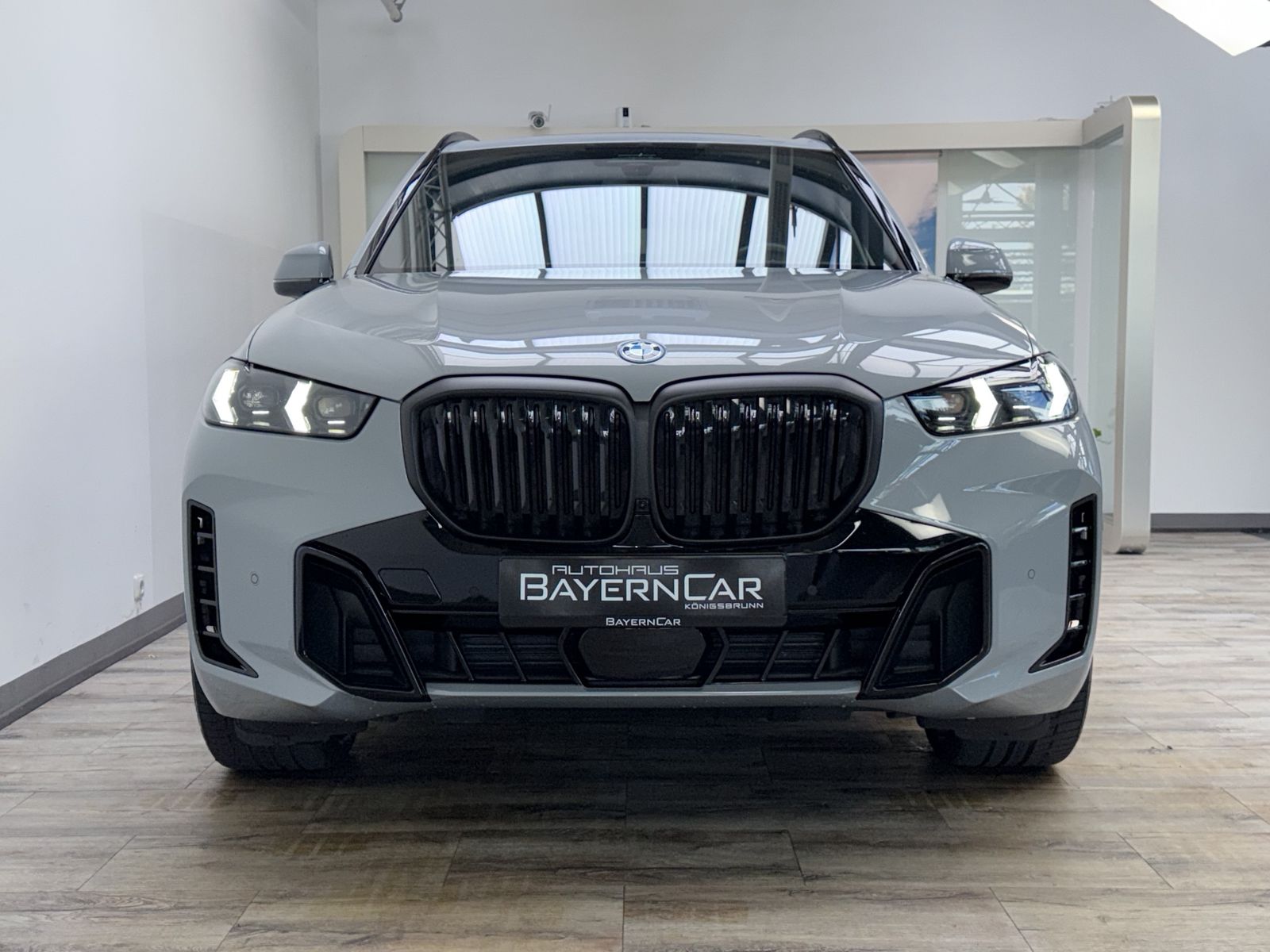BMW X5 xDr50e M Sport Pro 22Zoll Pano Sitzlüft. AHK imagem 2
