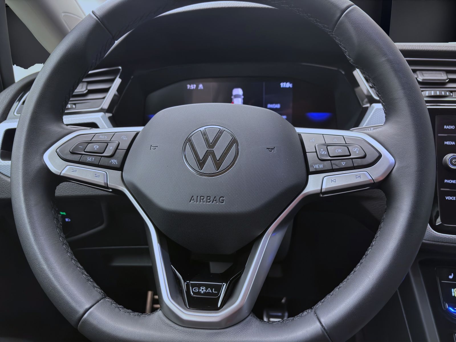 Volkswagen Touran - Bild 13