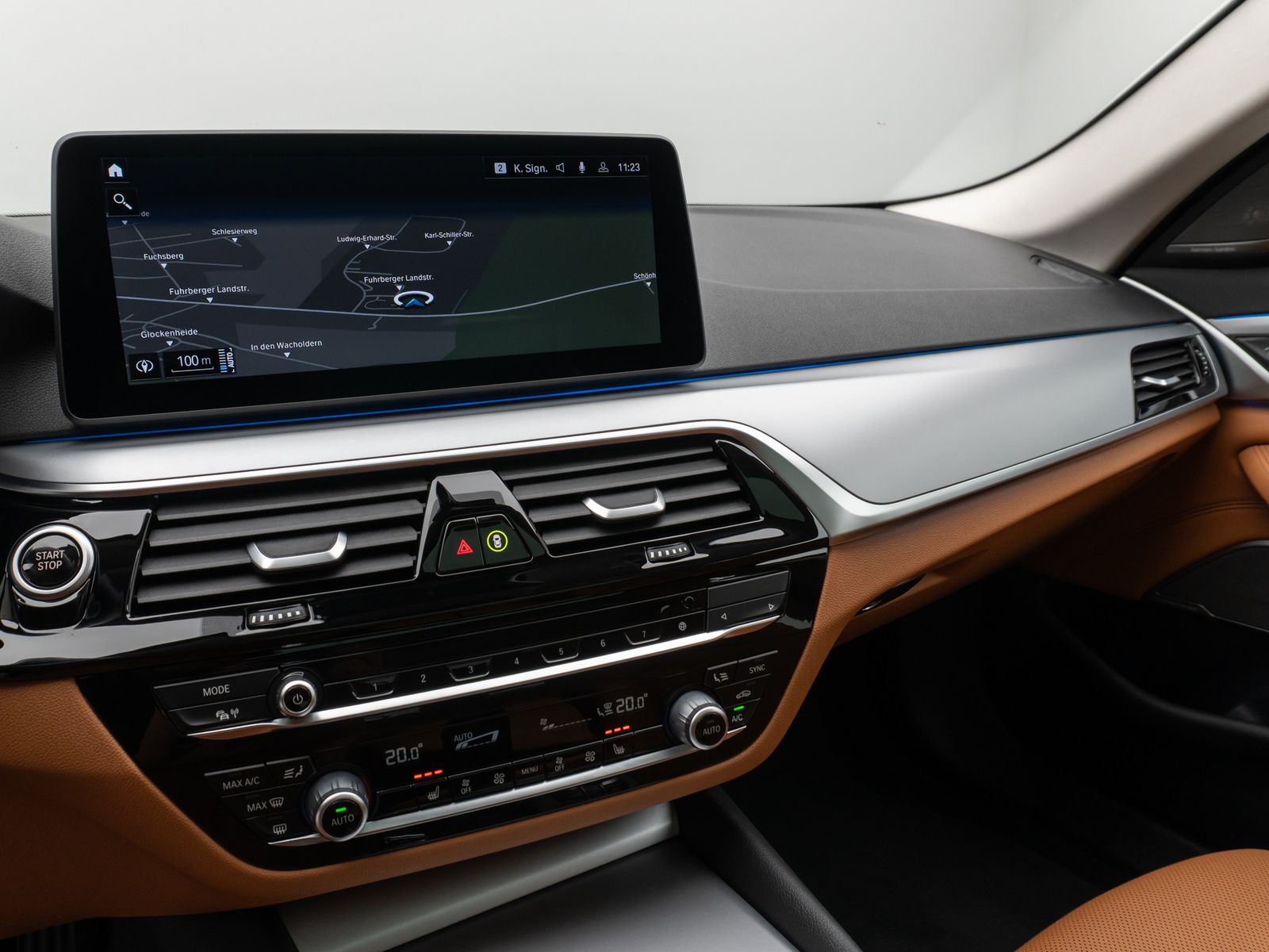 Fahrzeugabbildung BMW 520e Glasdach Kamera DAB H/K DispKey Sport Alarm
