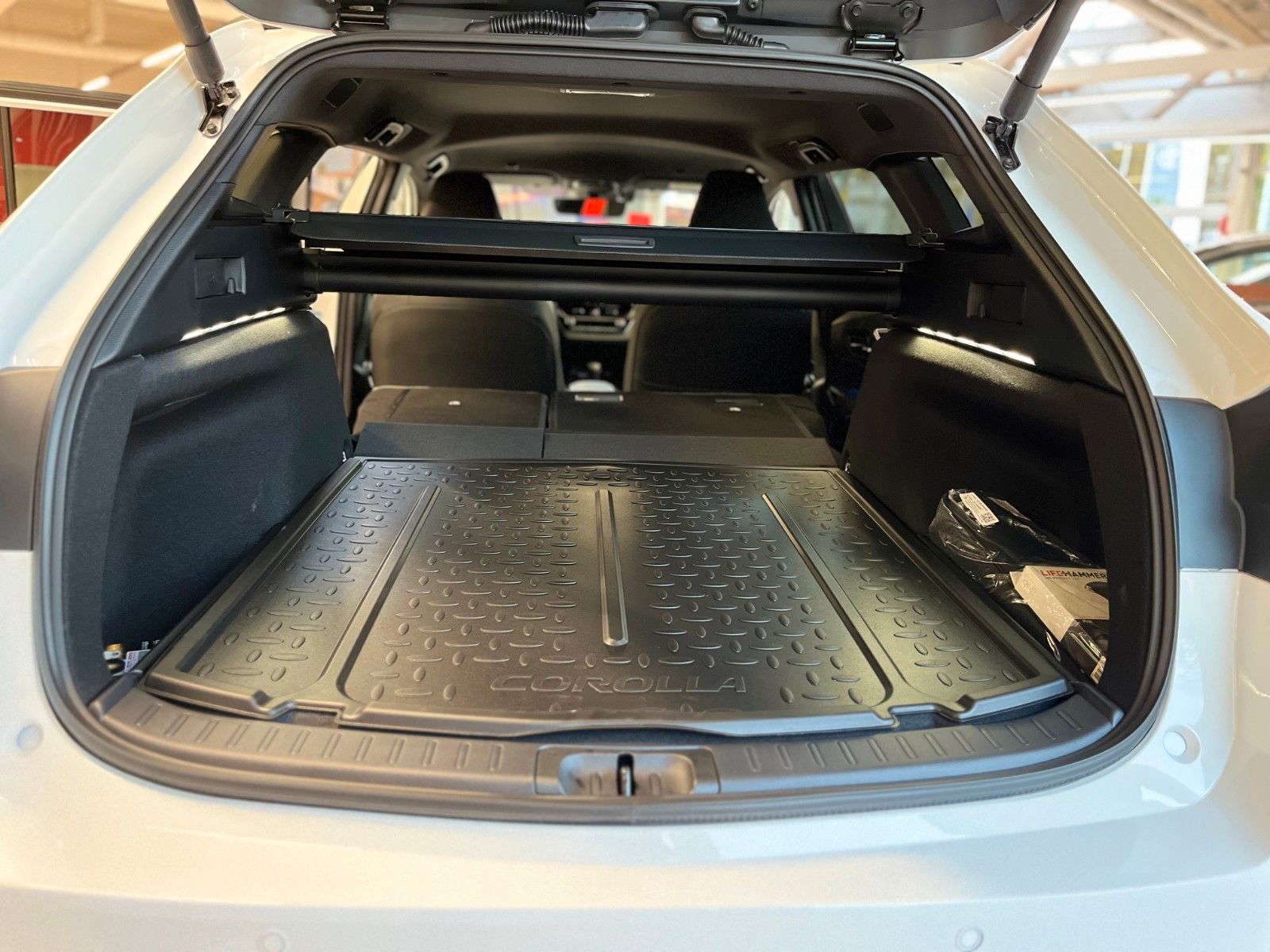 Fahrzeugabbildung Toyota Corolla Touring Sports Teamplayer Technik-P