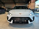 Cupra Leon SP 2.0TSI 333PS 4D VZ BLACK EDITION *AHK* - CUPRA Leon VZ-Black-Edition mit Benzin-Antrieb